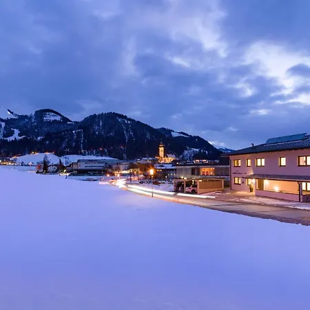 Deluxe Am Wilden Kaiser Apartament *